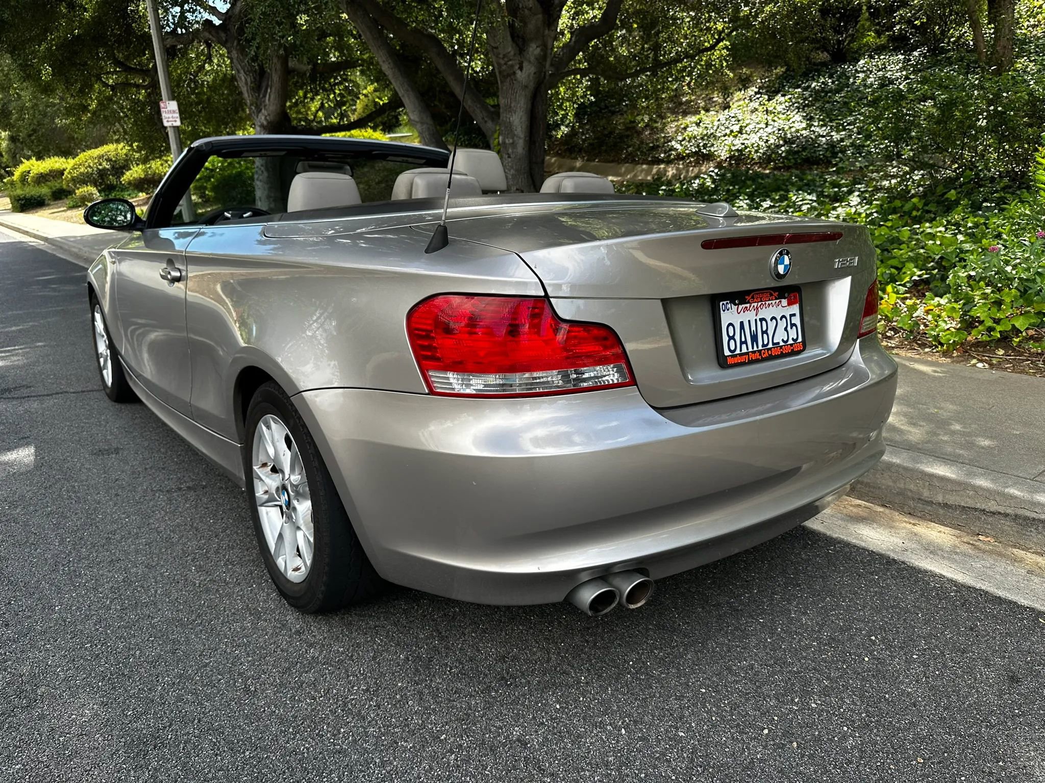 Used 2009 BMW 128i Convertible image 3