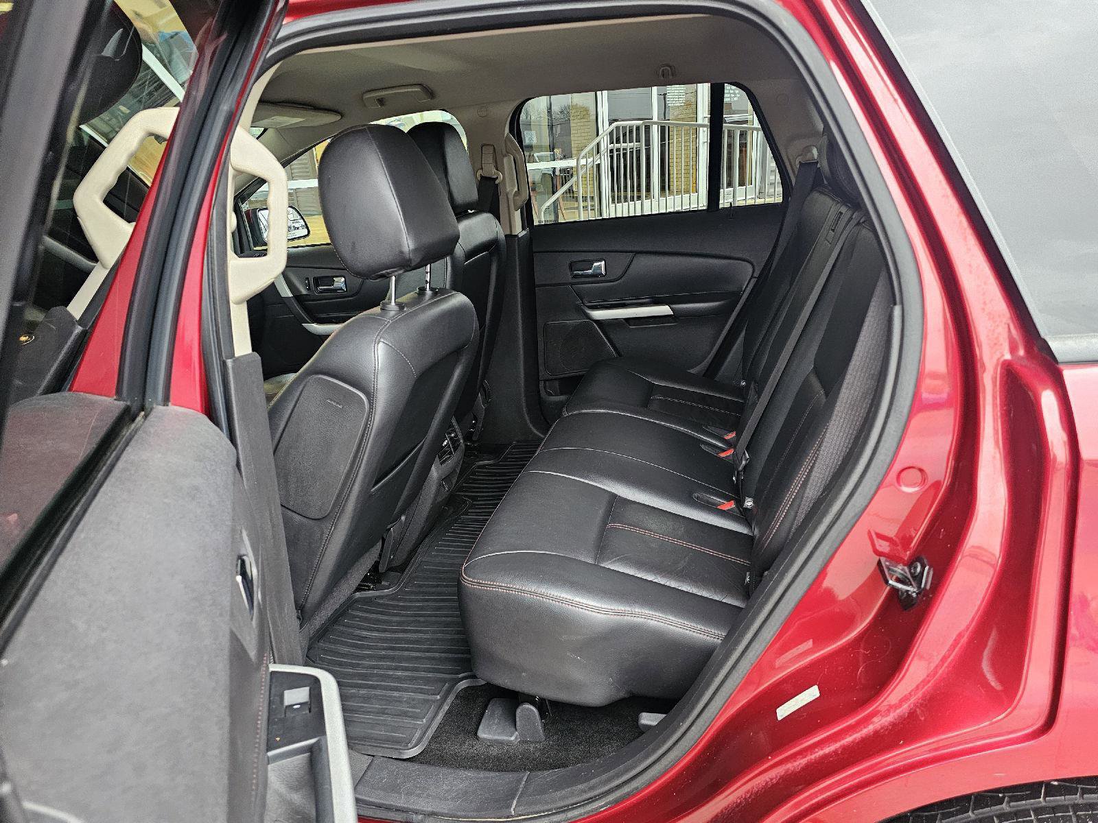 Used 2013 Ford Edge SEL image 17