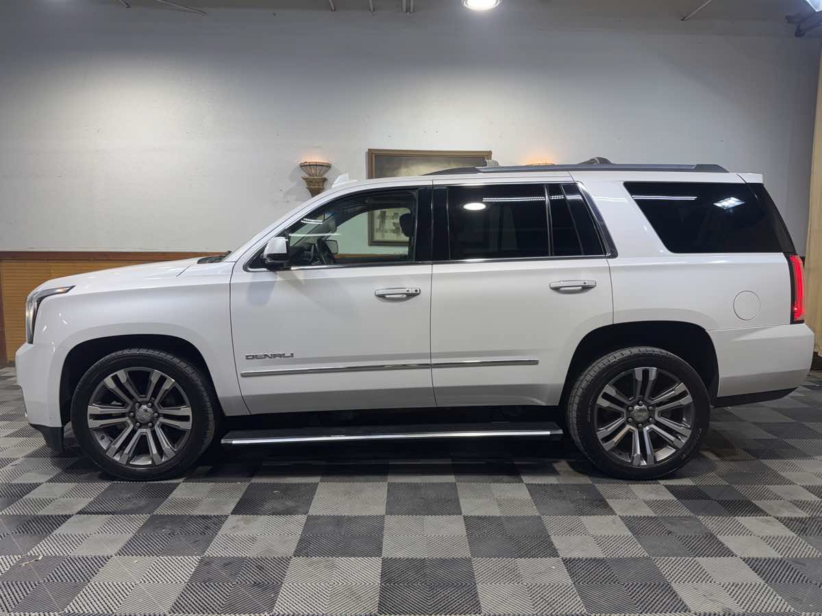 Used 2019 GMC Yukon Denali w/ Denali Ultimate Package AWD/4WD image 2
