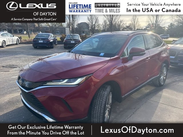 Used 2023 Toyota Venza XLE image 7