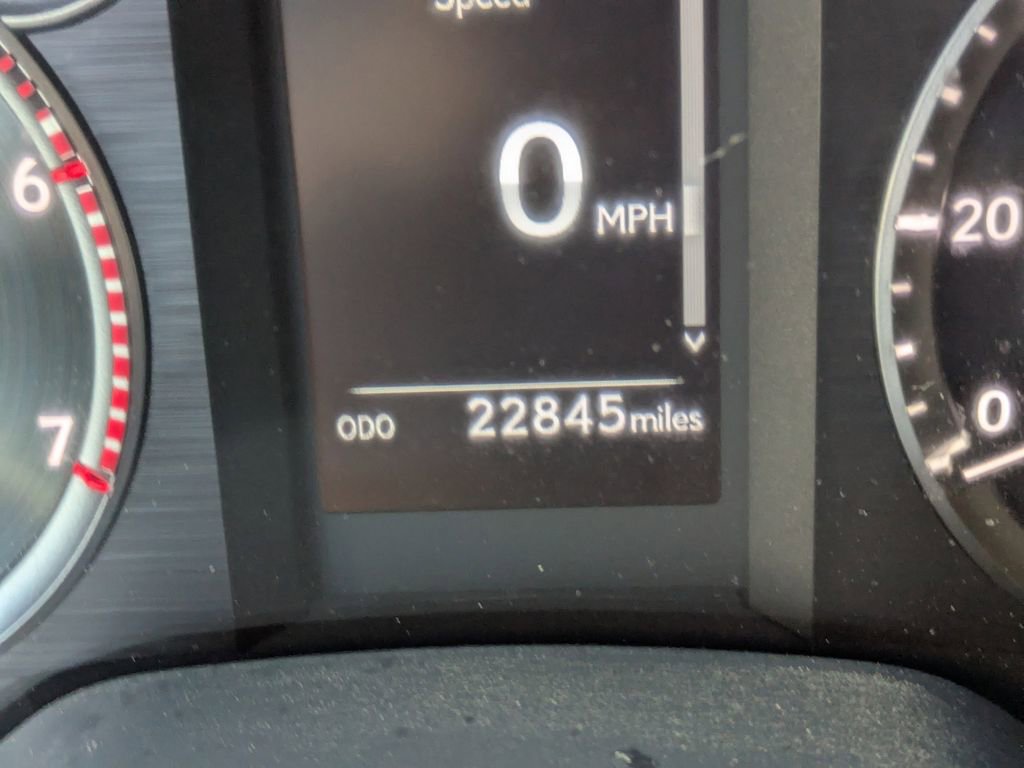 Used 2023 Lexus GX 460 Premium image 32