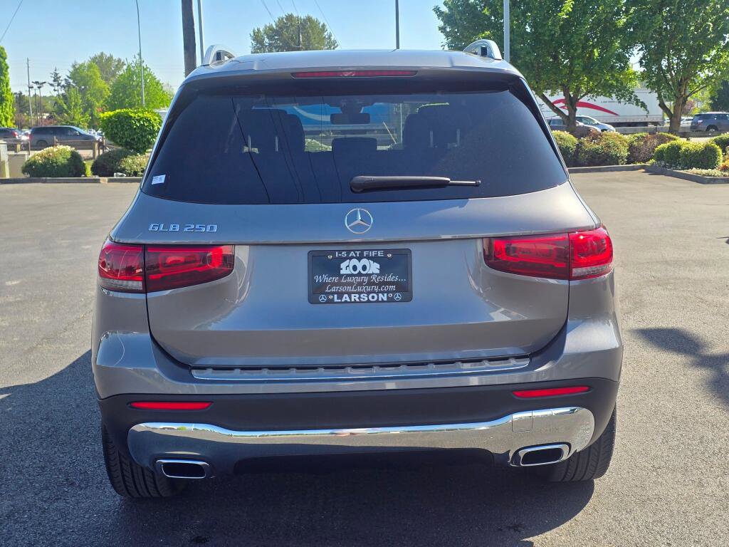 Used 2023 Mercedes-Benz GLB 250 image 5