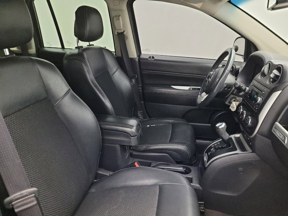 Used 2017 Jeep Compass Latitude image 21