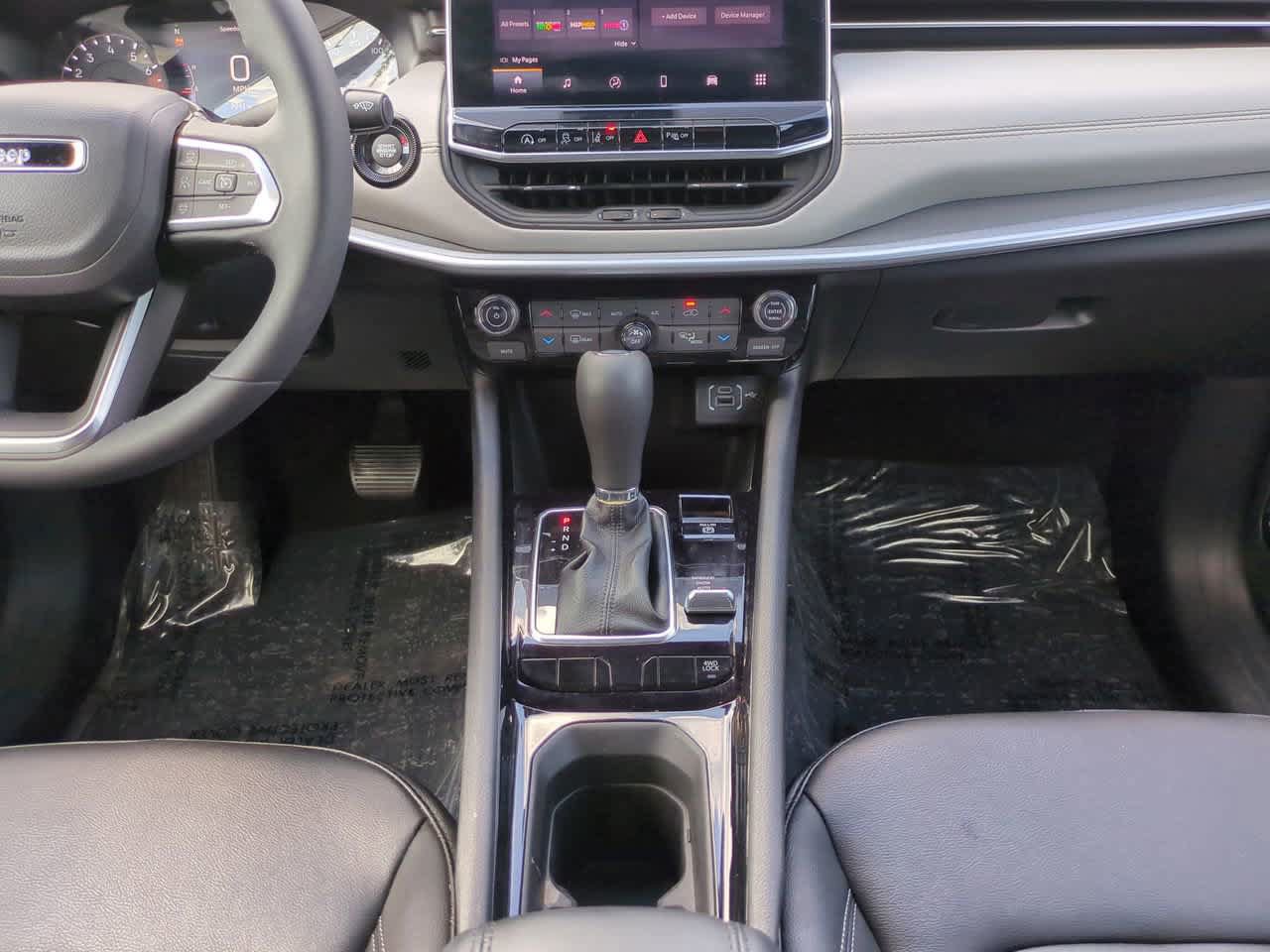 Used 2026 Jeep Compass Limited AWD/4WD image 18