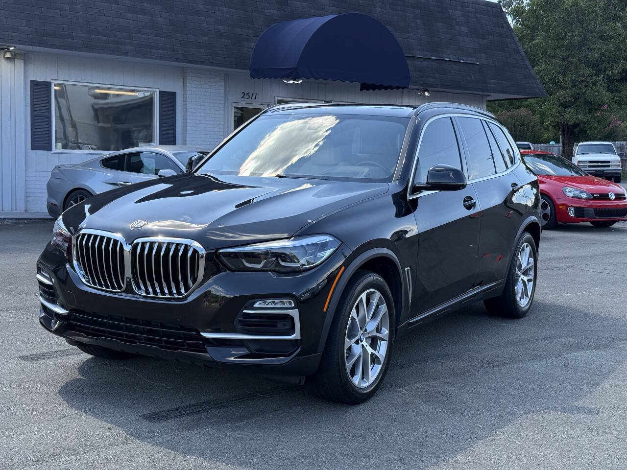 Used 2021 BMW X5 sDrive40i w/ Premium Package RWD image 4