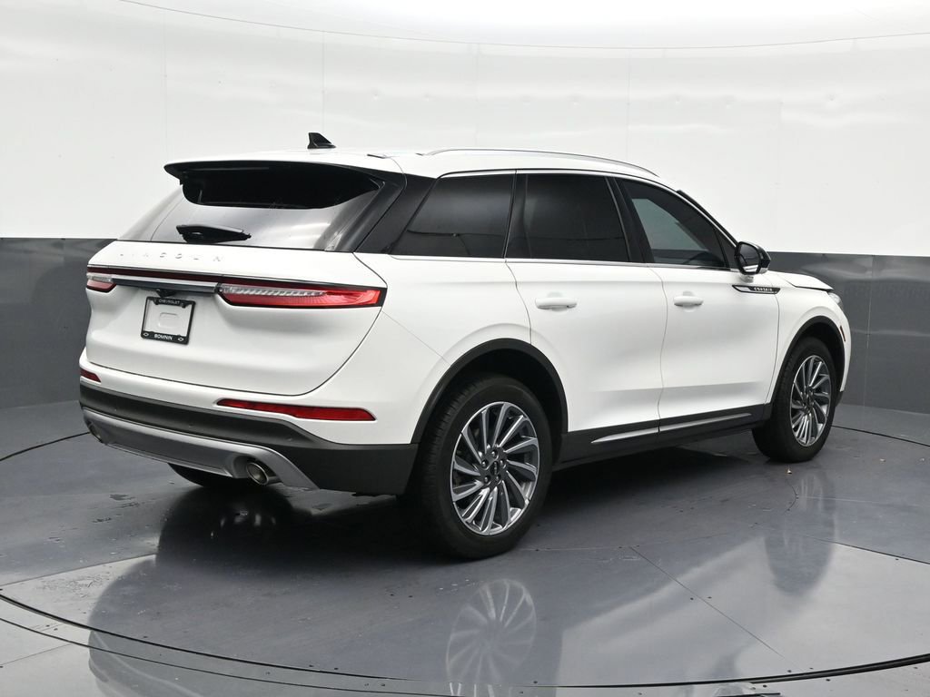 Used 2023 Lincoln Corsair Reserve image 5