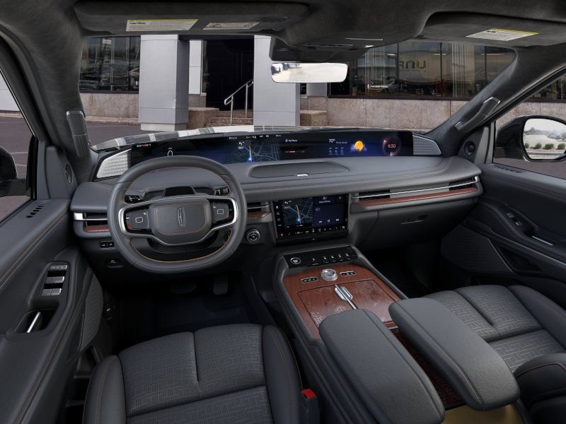 New 2026 Lincoln Navigator L Black Label AWD/4WD image 9