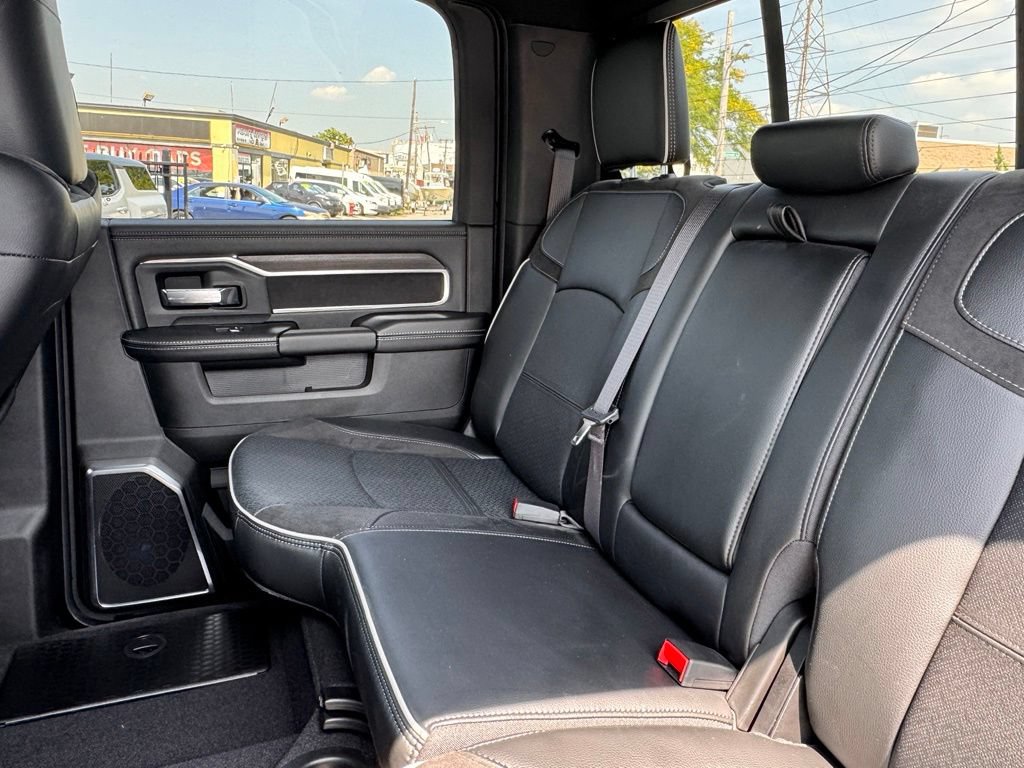Used 2025 RAM 3500 Laramie AWD/4WD image 18
