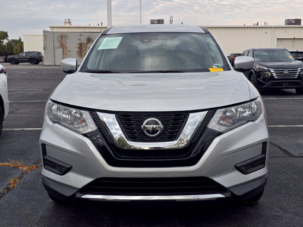 Used 2020 Nissan Rogue S AWD/4WD image 2