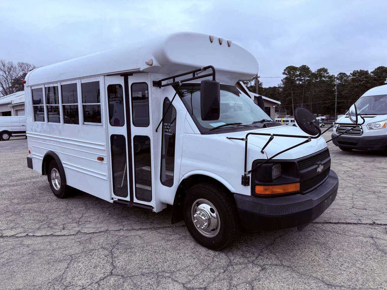 Used 2006 Chevrolet Express 3500 w/ School Bus Package image 2