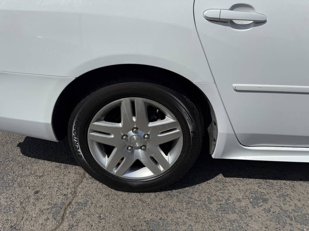 Used 2013 Chevrolet Impala LT image 12