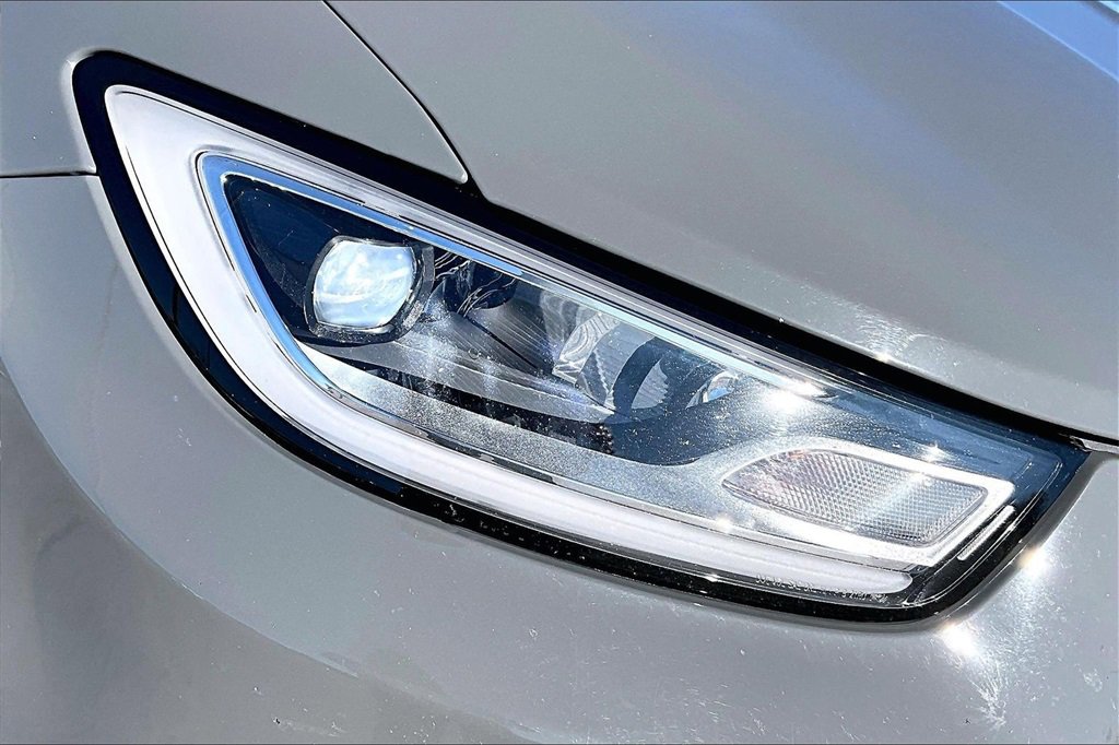 Used 2022 Chrysler Pacifica Touring-L image 30