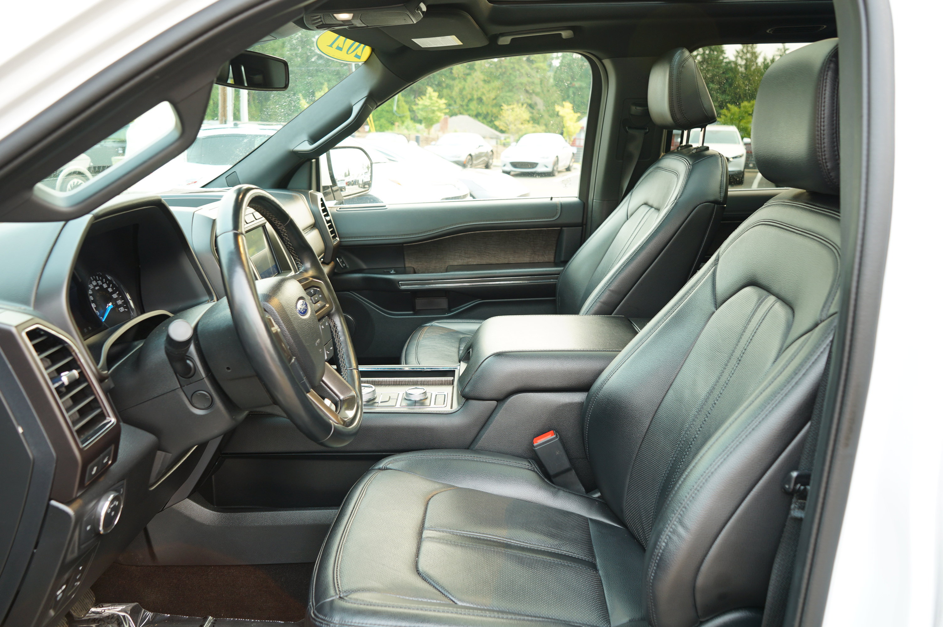 Used 2021 Ford Expedition Limited image 16