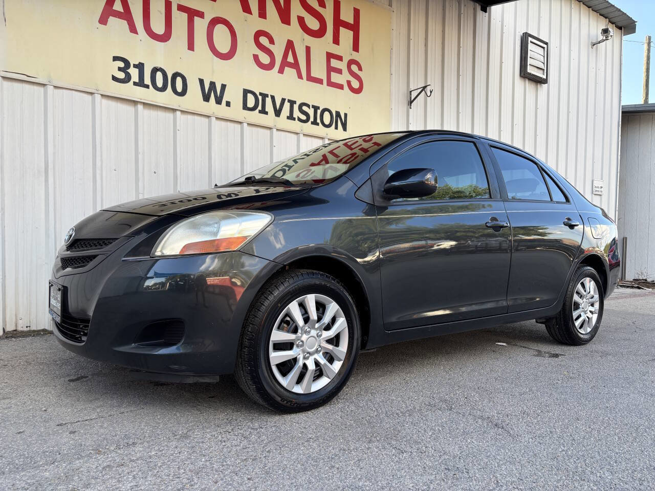 Used 2007 Toyota Yaris Sedan image 4