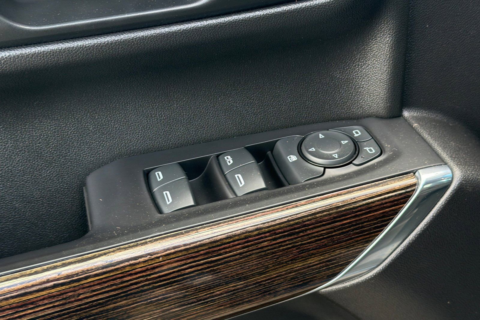 Used 2021 GMC Sierra 1500 Elevation image 11