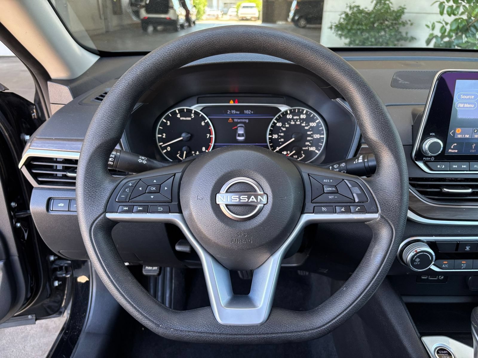 Used 2025 Nissan Altima 2.5 SV FWD image 29