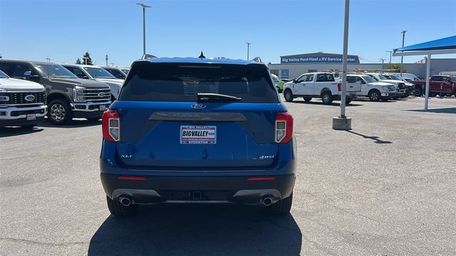 Certified 2022 Ford Explorer XLT w/ Equipment Group 202A AWD/4WD image 4
