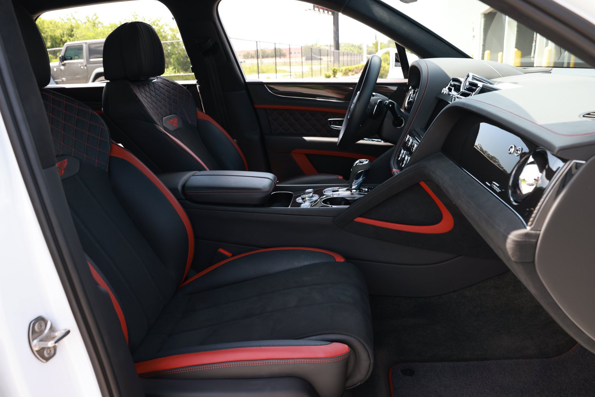 Certified 2023 Bentley Bentayga Speed AWD/4WD image 2