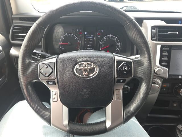 Used 2021 Toyota 4Runner SR5 AWD/4WD image 38