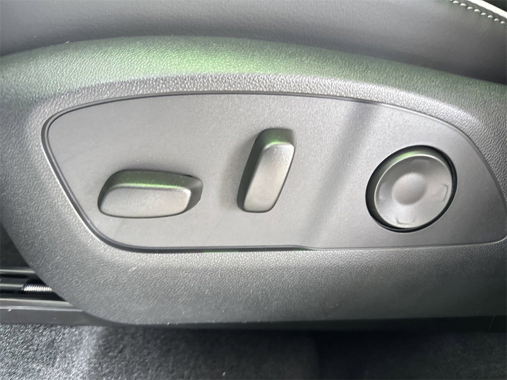 New 2026 Buick Enclave Sport Touring w/ Power Package image 16