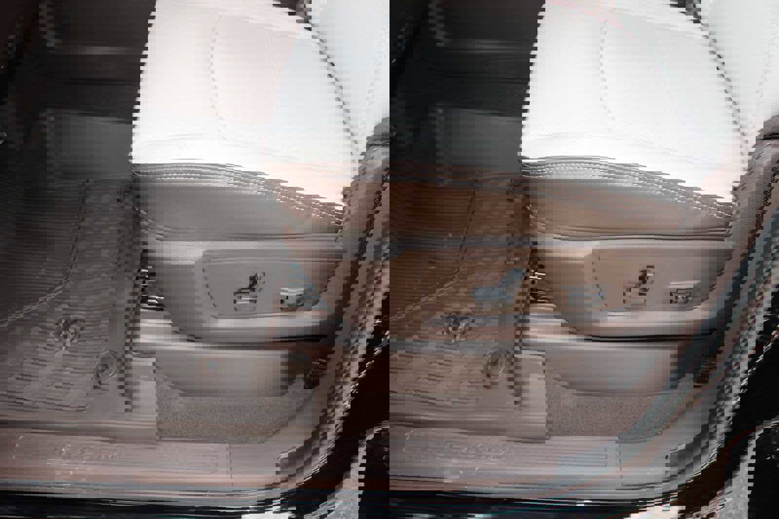 New 2025 RAM 3500 Laramie w/ Towing Technology Group image 16