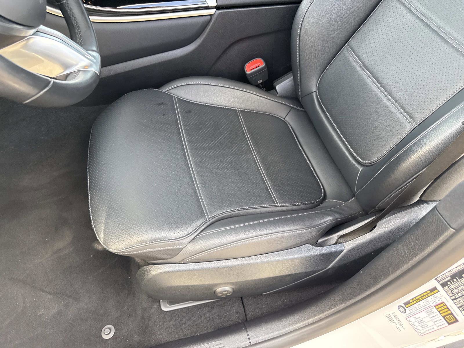 Used 2024 Mercedes-Benz GLC 300 4MATIC image 22