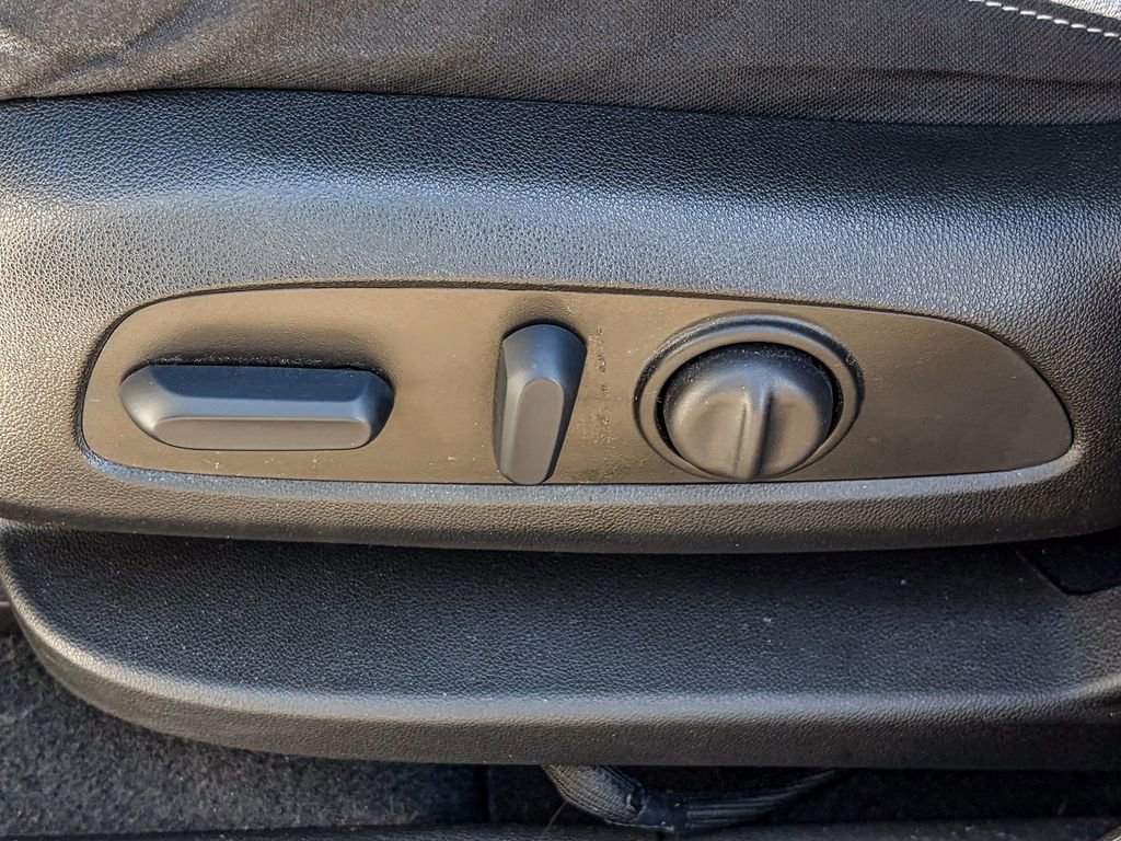 Used 2022 Chevrolet Equinox LS w/ LS Convenience Package image 45