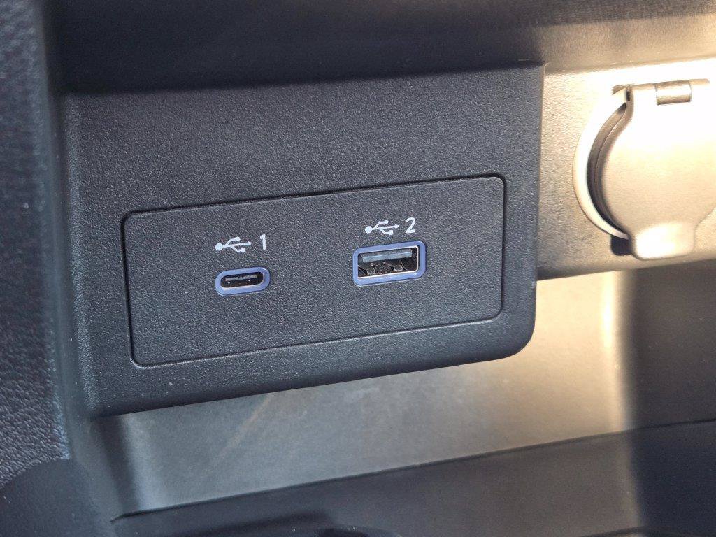 Certified 2023 Nissan Kicks SR w/ SR Premium Package FWD image 12