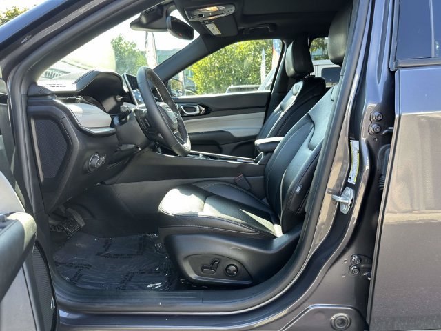 Certified 2024 Jeep Compass Limited w/ Sun and Sound Group AWD/4WD image 16