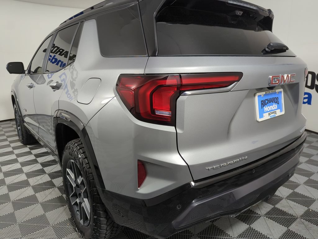 Used 2026 GMC Terrain AT4 w/ Technology Package II AWD/4WD image 2