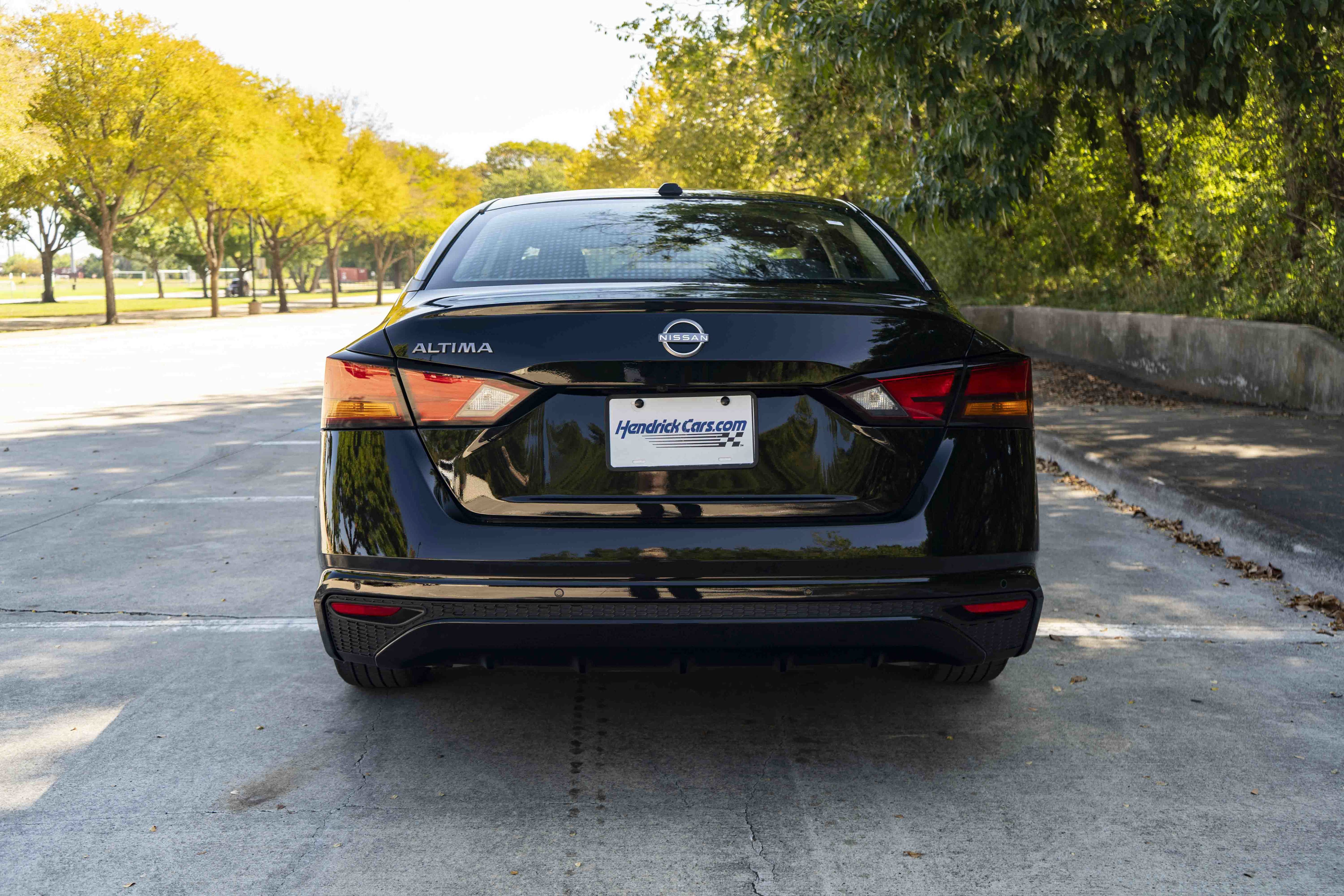 Used 2025 Nissan Altima 2.5 SV FWD image 8