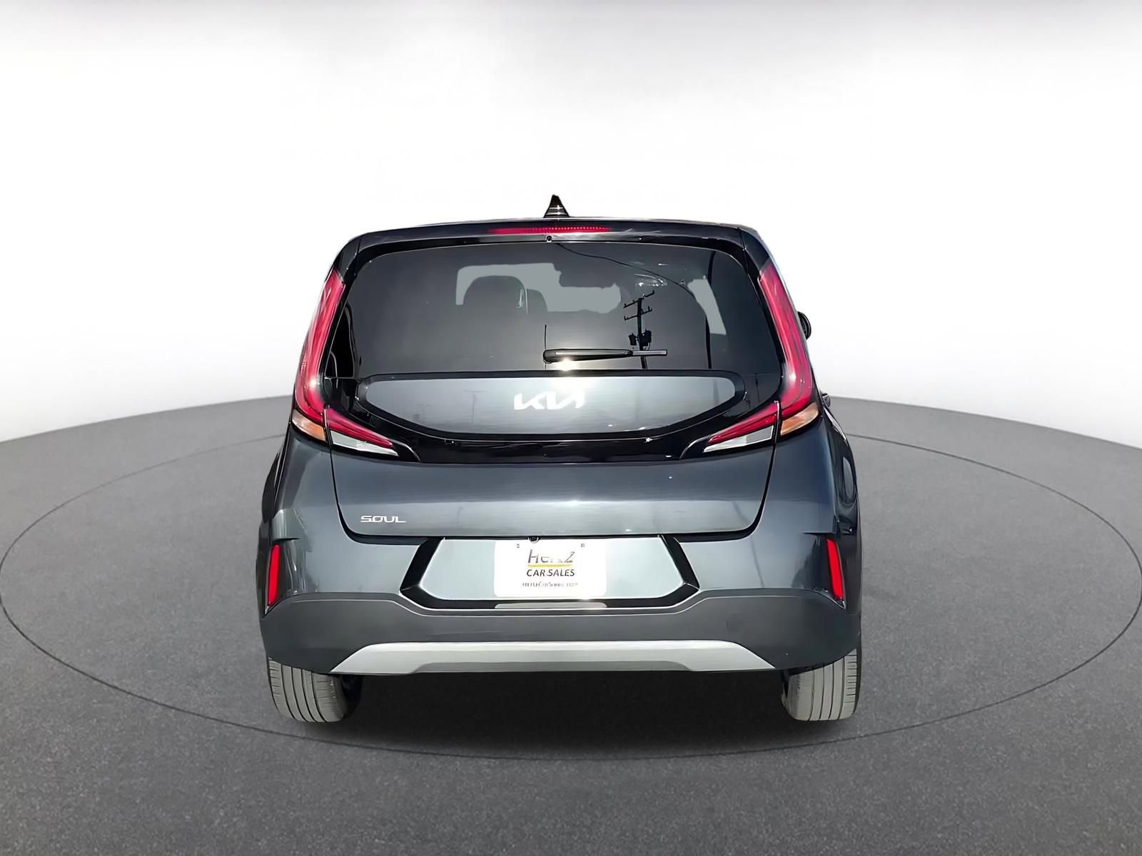 Used 2025 Kia Soul LX w/ LX Technology Package image 12