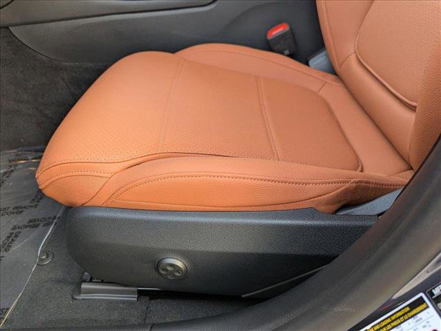 New 2025 Mercedes-Benz C 300 Sedan image 4