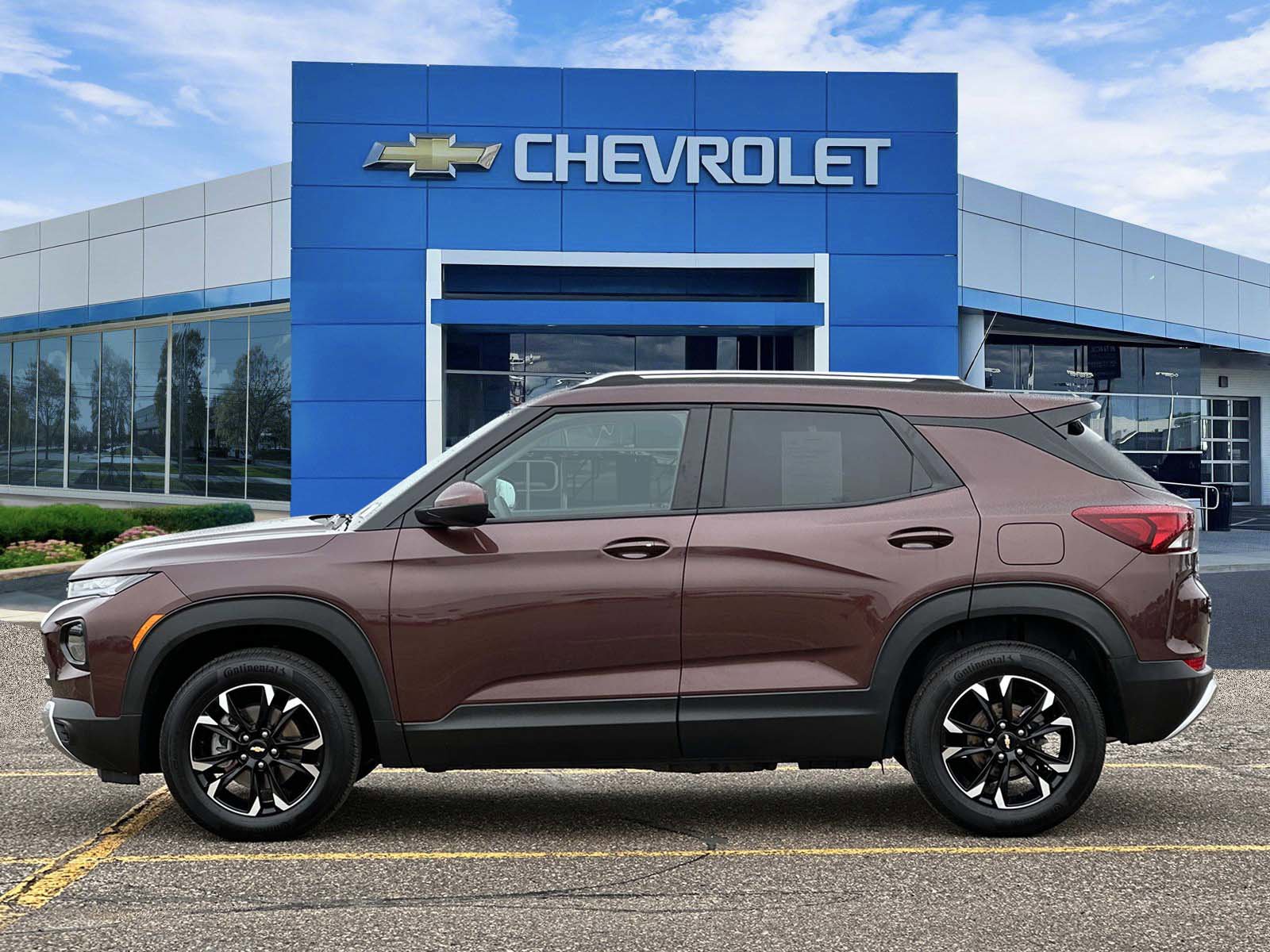 Certified 2023 Chevrolet TrailBlazer LT w/ Convenience Package AWD/4WD image 2