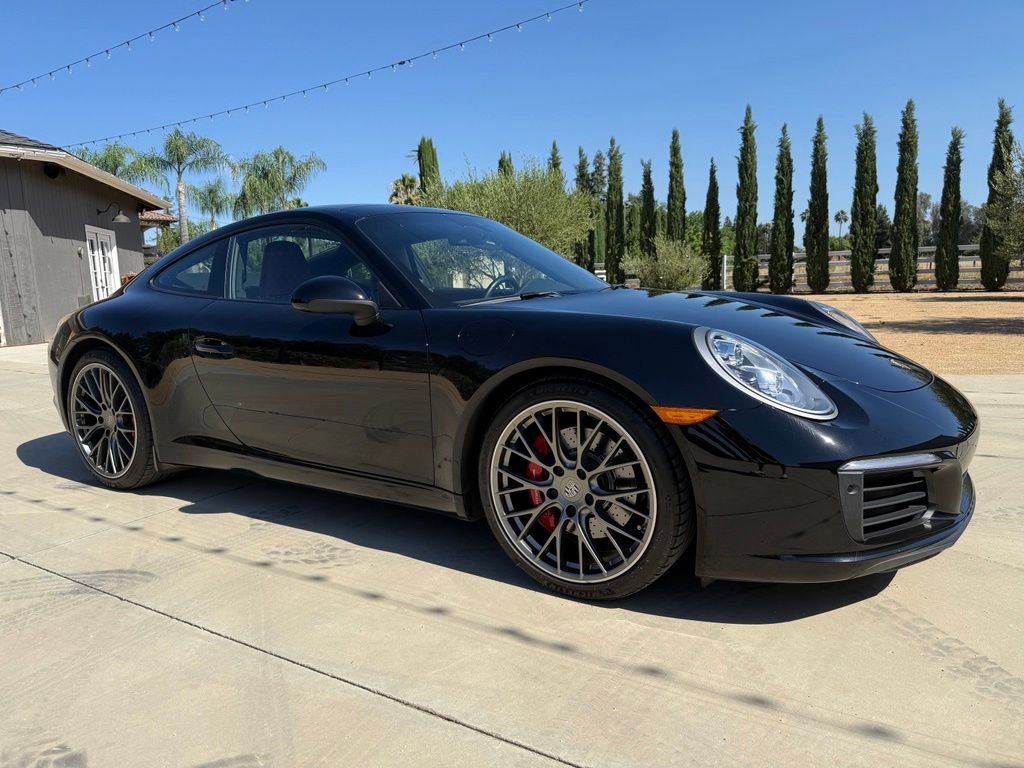 Used 2018 Porsche 911 Carrera S RWD image 2