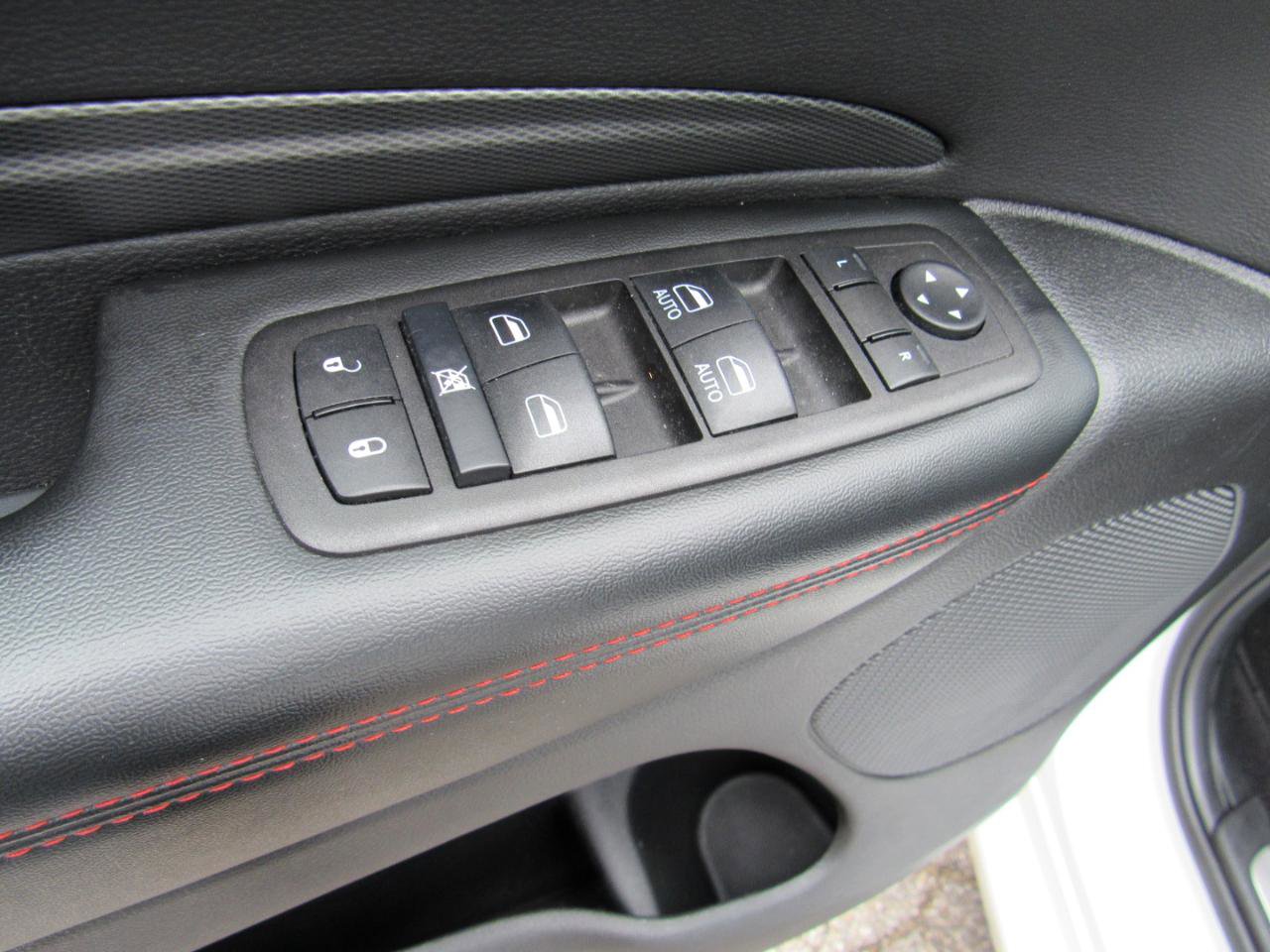 Used 2025 Dodge Durango GT AWD/4WD image 16