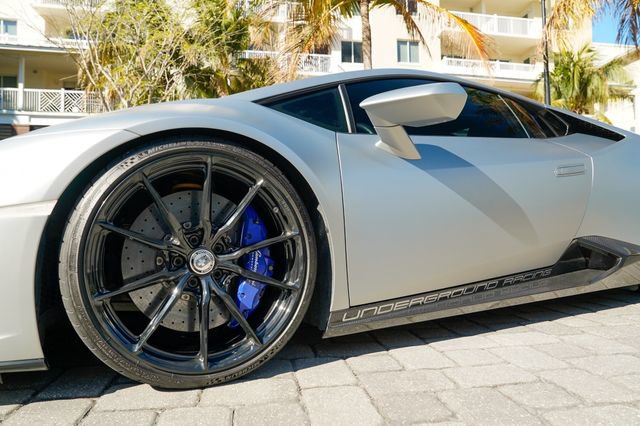 Used 2020 Lamborghini Huracan EVO AWD/4WD image 11