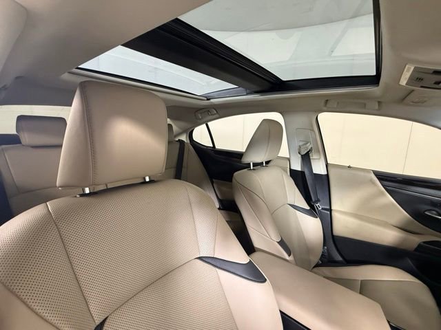 Used 2019 Lexus ES 350 w/ Premium Package FWD image 35