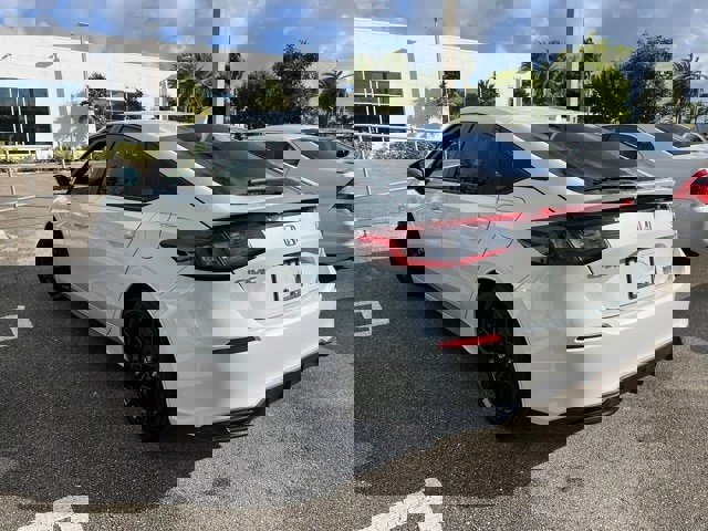 Used 2023 Honda Civic Sport image 3