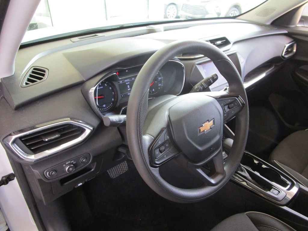 Used 2023 Chevrolet TrailBlazer LT image 17