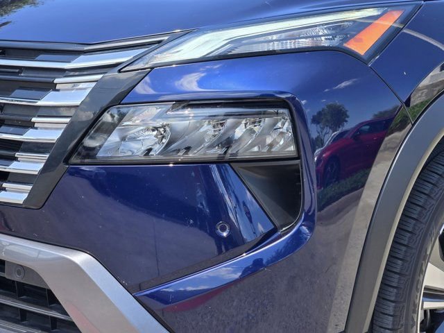 Used 2024 Nissan Rogue SL w/ SL Premium Package FWD image 9