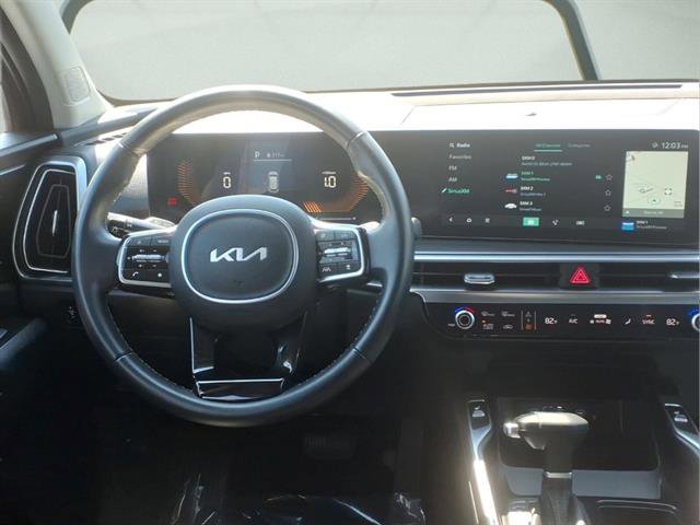 Used 2024 Kia Sorento S image 10