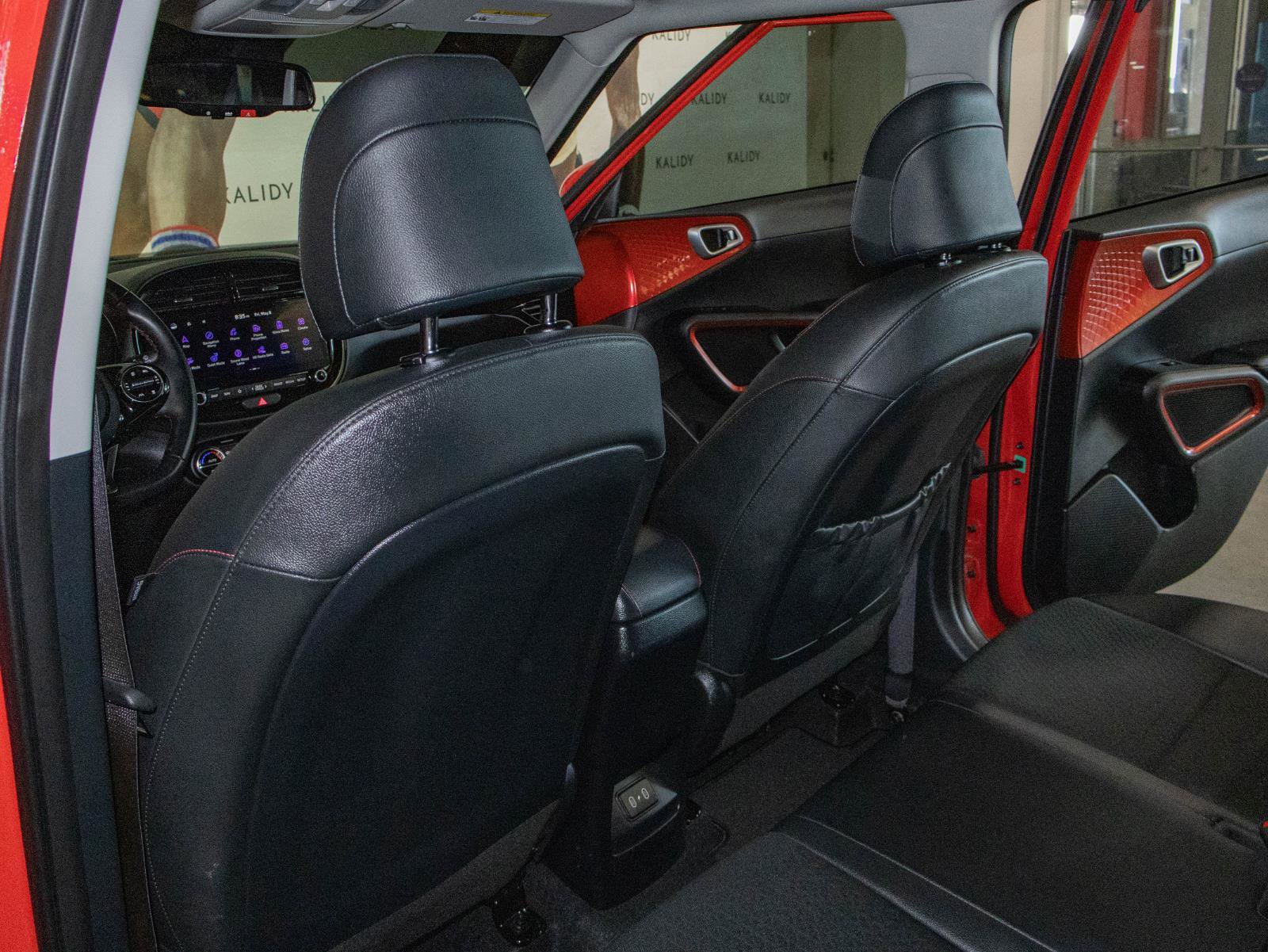 Used 2025 Kia Soul GT-Line w/ GT-Line Technology Package FWD image 10