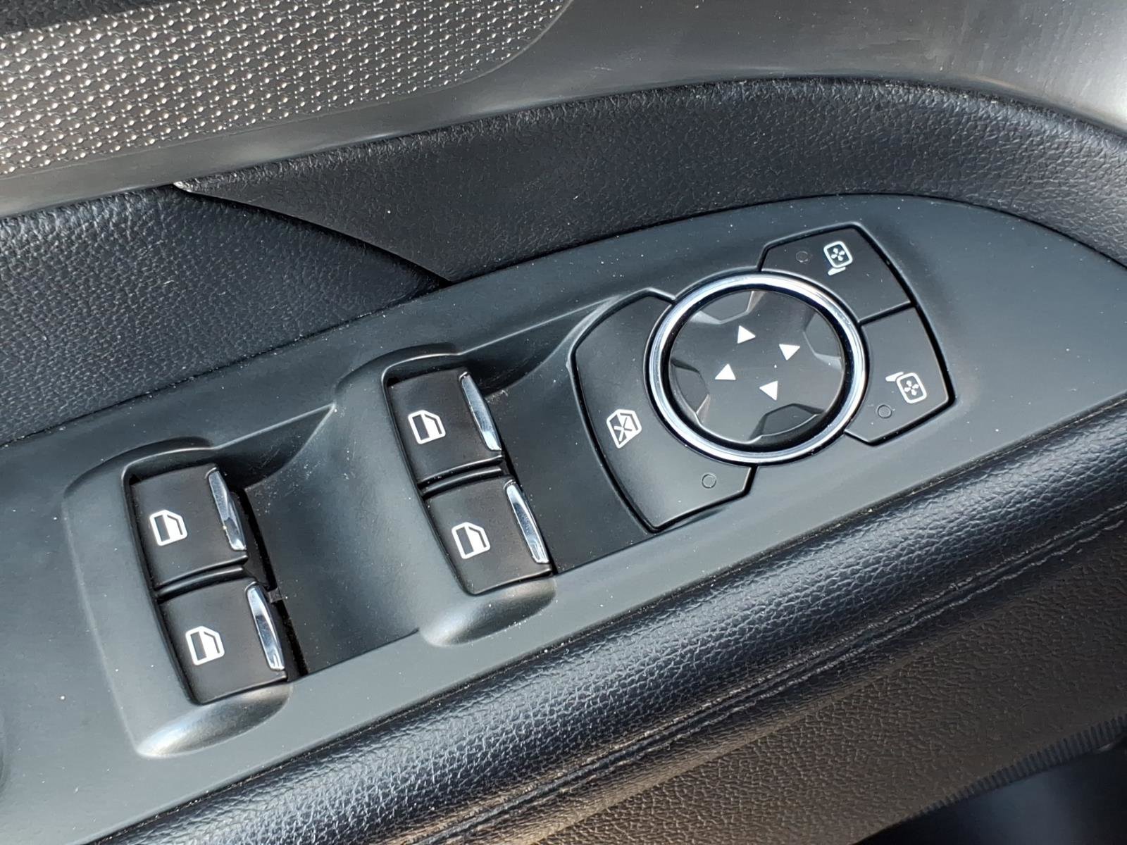 Used 2018 Ford Explorer XLT w/ Equipment Group 202A image 20