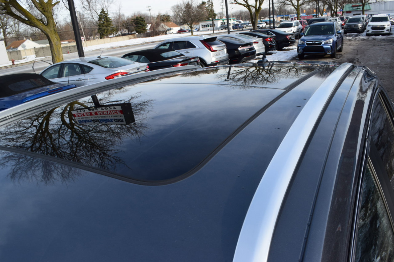 Used 2023 Volkswagen Atlas Cross Sport SEL image 8