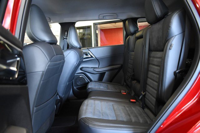 New 2026 Mitsubishi Outlander SE AWD/4WD image 24