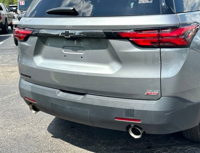 Used 2023 Chevrolet Traverse RS FWD image 15