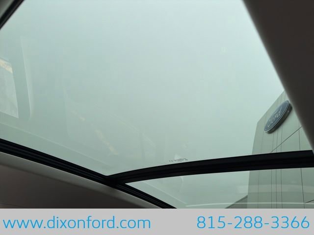 New 2025 Volkswagen Tiguan SE image 19