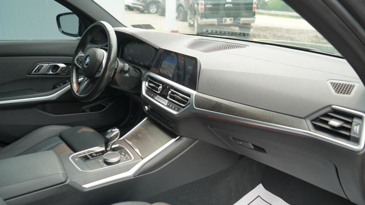 Used 2020 BMW 330i xDrive Sedan w/ M Sport Package AWD/4WD image 67