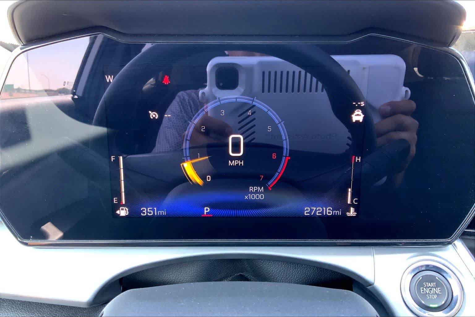 Used 2025 Chevrolet Trax LT FWD image 26